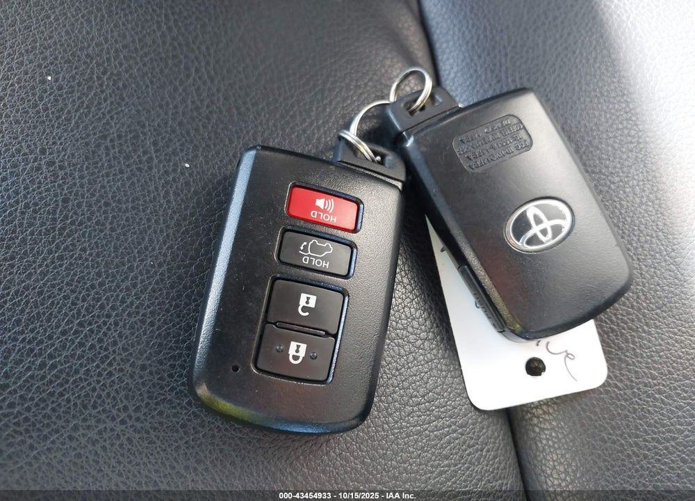 2018 TOYOTA RAV4 LIMITED VIN: JTMDFREV4JJ252211