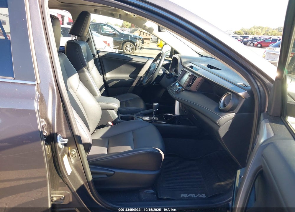 2018 TOYOTA RAV4 LIMITED VIN: JTMDFREV4JJ252211