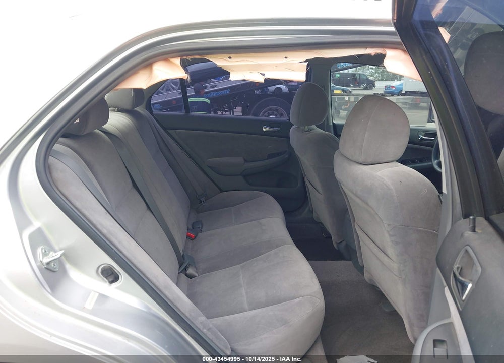 2007 HONDA ACCORD 2.4 VP VIN: JHMCM56197C007034