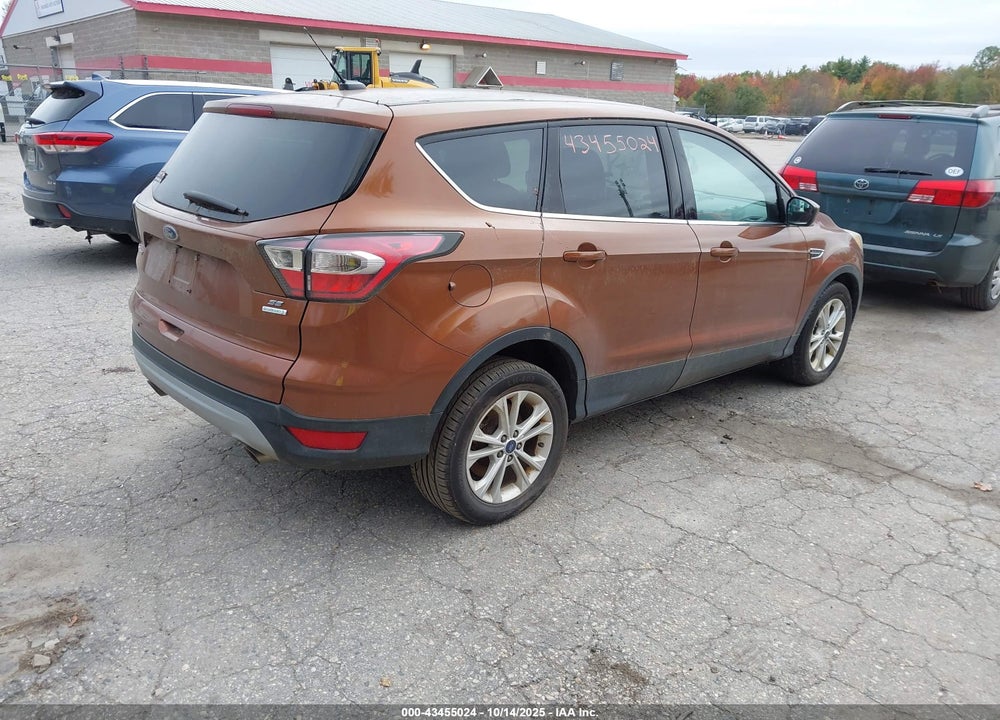 2017 FORD ESCAPE VIN: 1FMCU0GD2HUA52630