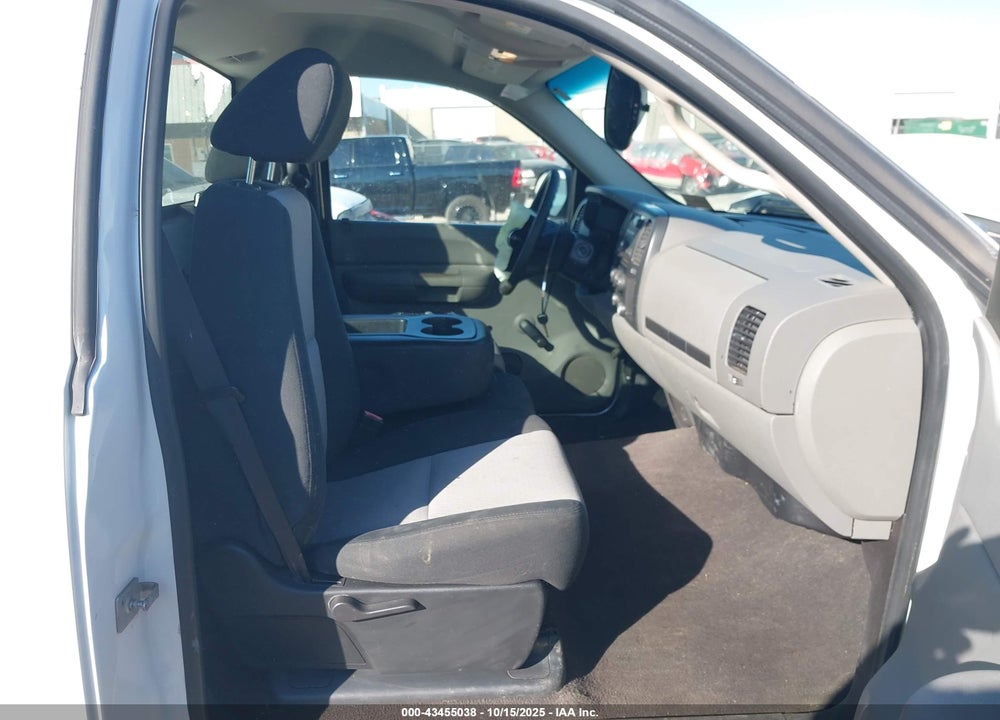 2007 GMC SIERRA 1500 WORK TRUCK VIN: 1GTEC14C07Z588477