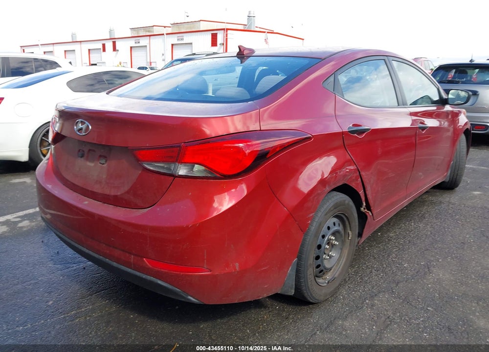 2016 HYUNDAI ELANTRA SE VIN: 5NPDH4AE5GH795457
