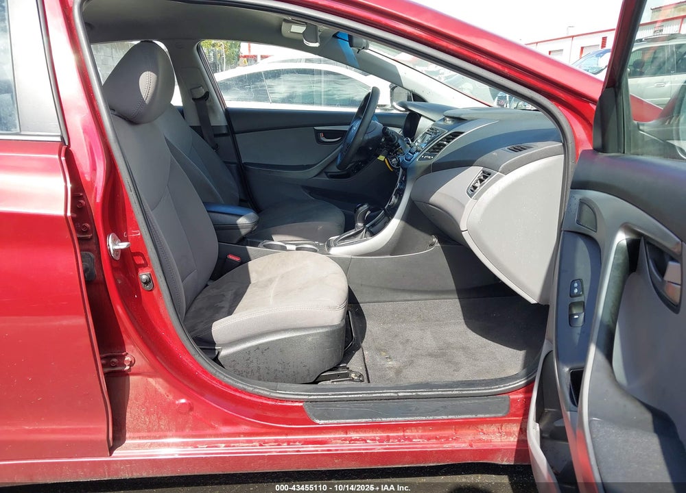 2016 HYUNDAI ELANTRA SE VIN: 5NPDH4AE5GH795457
