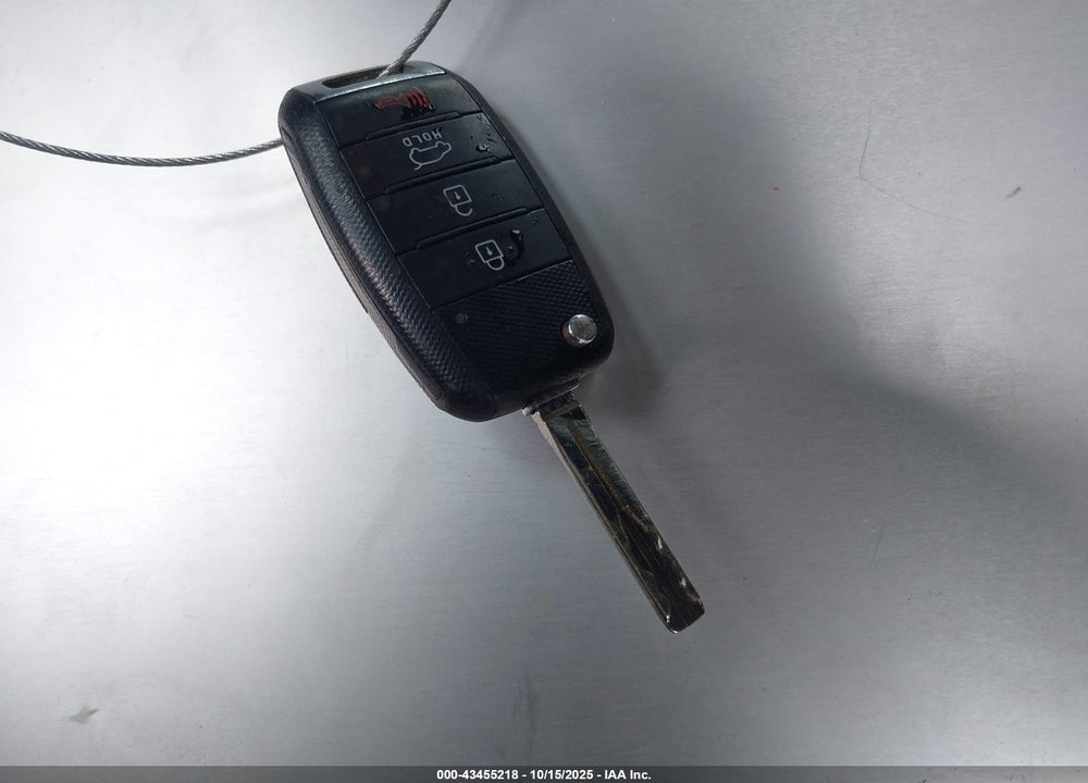 2014 KIA SORENTO LX VIN: 5XYKTCA6XEG541336