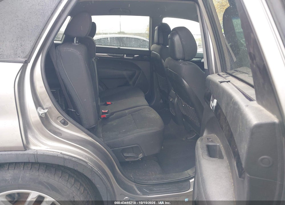 2014 KIA SORENTO LX VIN: 5XYKTCA6XEG541336