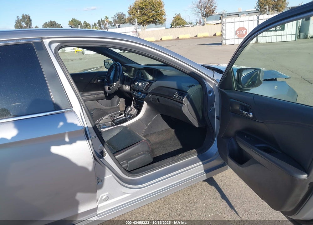 2017 HONDA ACCORD SPORT SE VIN: 1HGCR2F1XHA115937