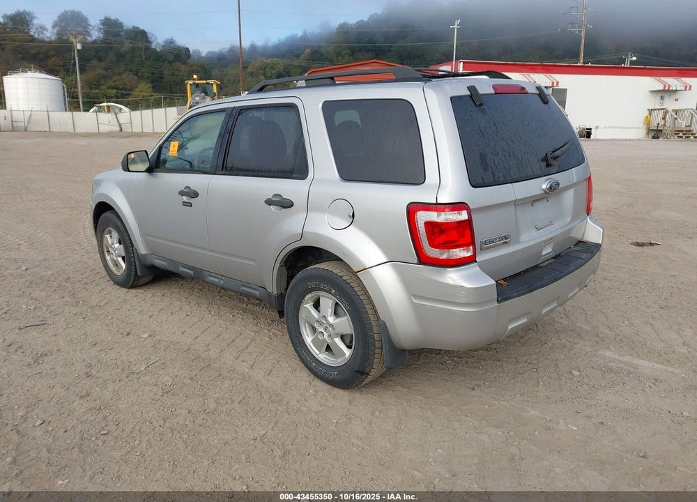 2010 FORD ESCAPE XLT VIN: 1FMCU9D72AKA42605