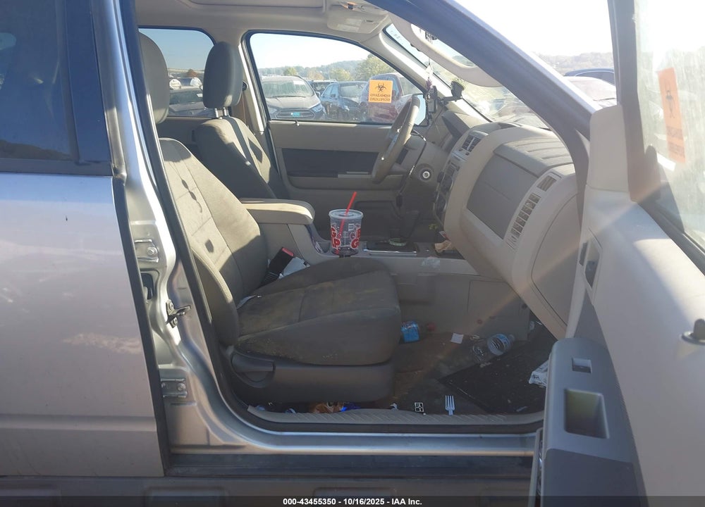 2010 FORD ESCAPE XLT VIN: 1FMCU9D72AKA42605