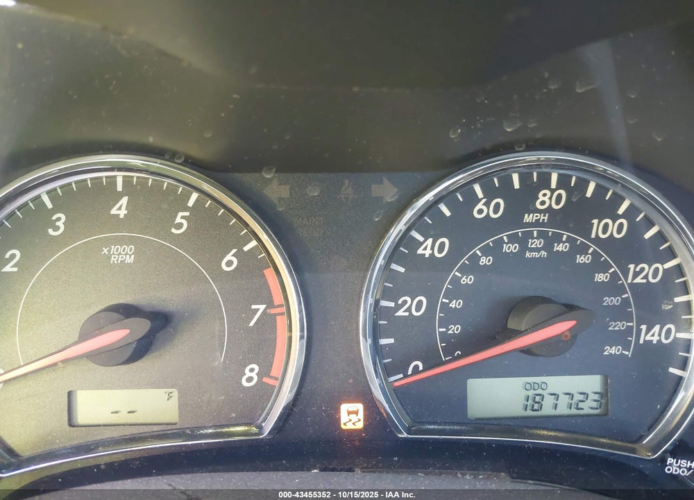 2011 TOYOTA COROLLA S VIN: 2T1BU4EE4BC557365