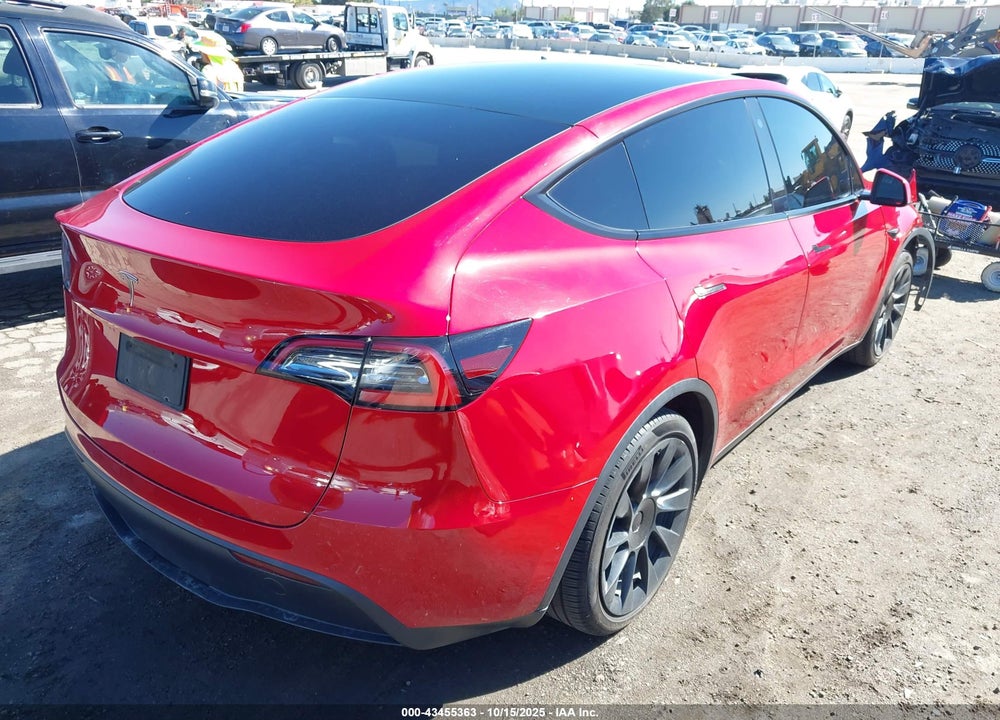 2021 TESLA MODEL Y STANDARD RANGE REAR-WHEEL DRIVE VIN: 5YJYGDED7MF121889