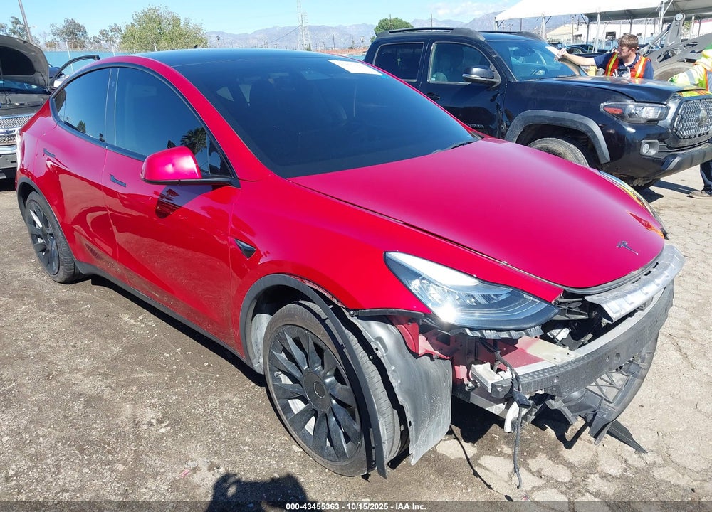 2021 TESLA MODEL Y STANDARD RANGE REAR-WHEEL DRIVE VIN: 5YJYGDED7MF121889