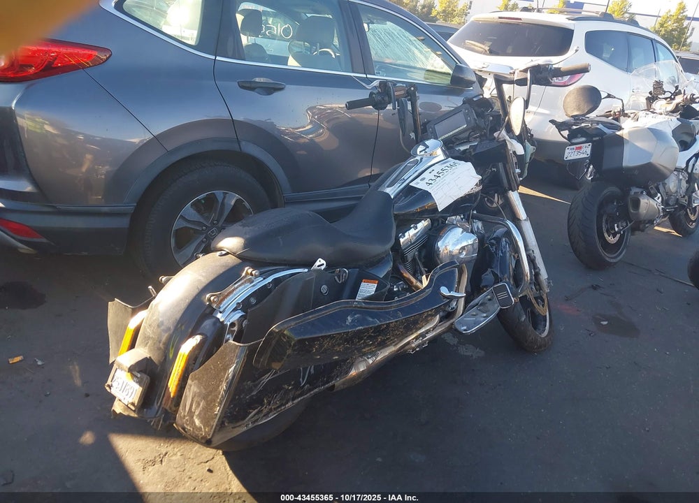2016 HARLEY-DAVIDSON FLHXS STREET GLIDE SPECIAL VIN: 1HD1KRM13GB641906