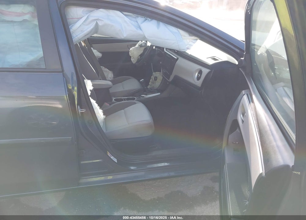 2017 TOYOTA COROLLA LE VIN: 5YFBURHEXHP692142