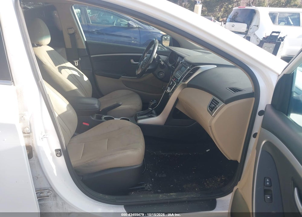 2013 HYUNDAI ELANTRA GT VIN: KMHD35LE8DU121771
