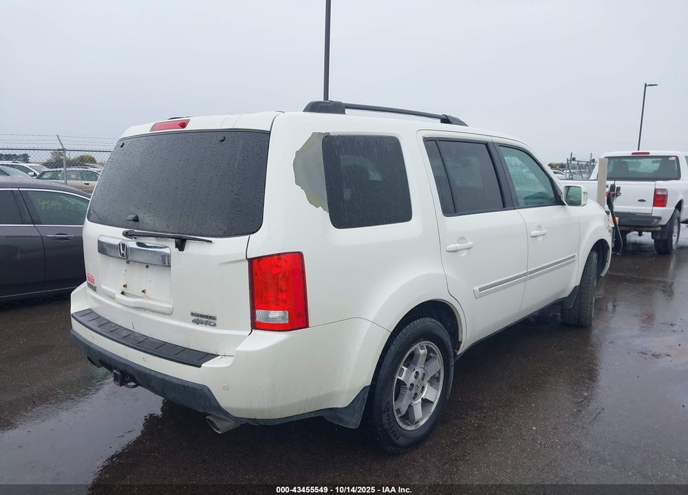 2011 HONDA PILOT TOURING VIN: 5FNYF4H91BB085186