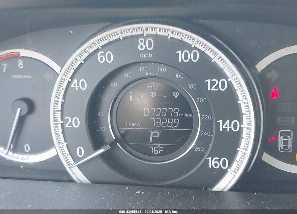 2013 HONDA ACCORD VIN: 1HGCR2F34DA147925