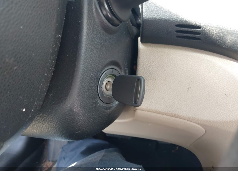 2013 HONDA ACCORD VIN: 1HGCR2F34DA147925