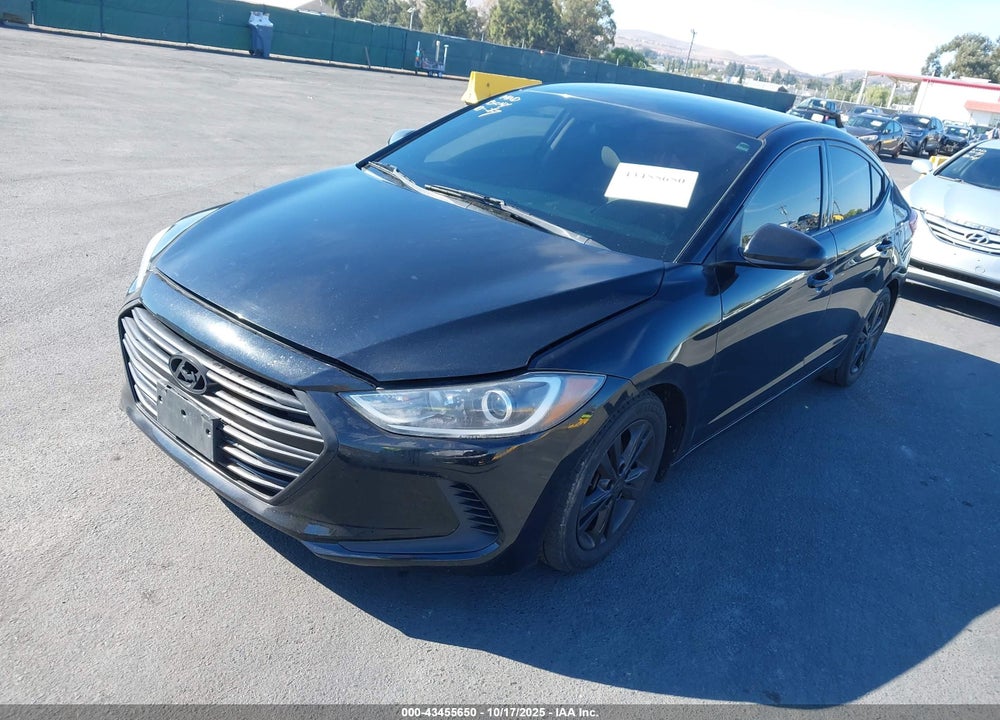 2017 HYUNDAI ELANTRA VIN: 5NPD84LFXHH088328