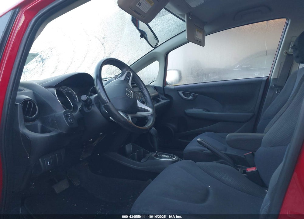 2013 HONDA FIT VIN: JHMGE8H57DC026497
