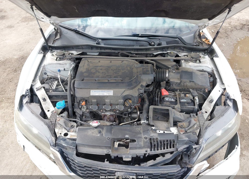 2013 HONDA ACCORD VIN: 1HGCT2B88DA010649