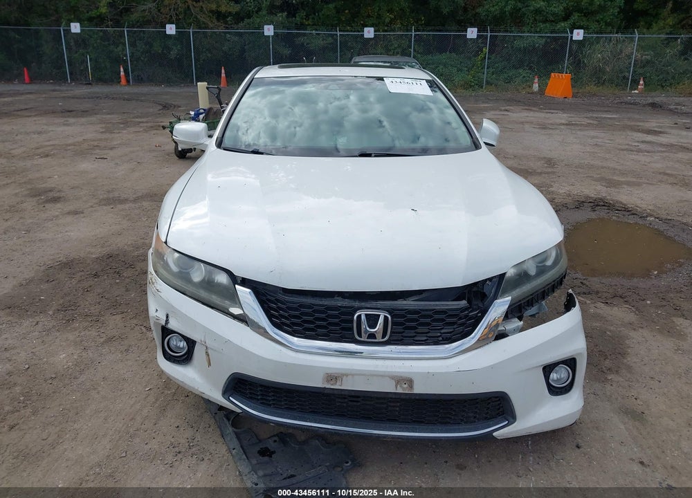 2013 HONDA ACCORD VIN: 1HGCT2B88DA010649