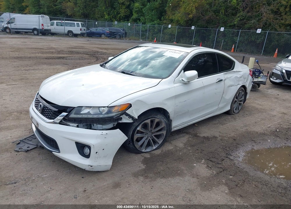2013 HONDA ACCORD VIN: 1HGCT2B88DA010649