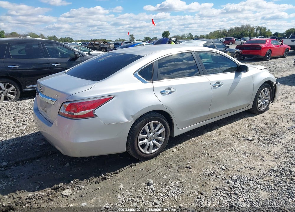 2015 NISSAN ALTIMA VIN: 1N4AL3AP8FC263035
