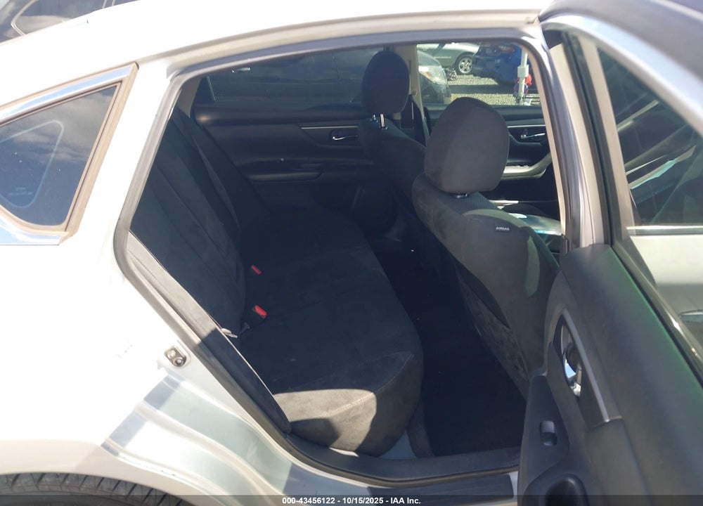 2015 NISSAN ALTIMA VIN: 1N4AL3AP8FC263035