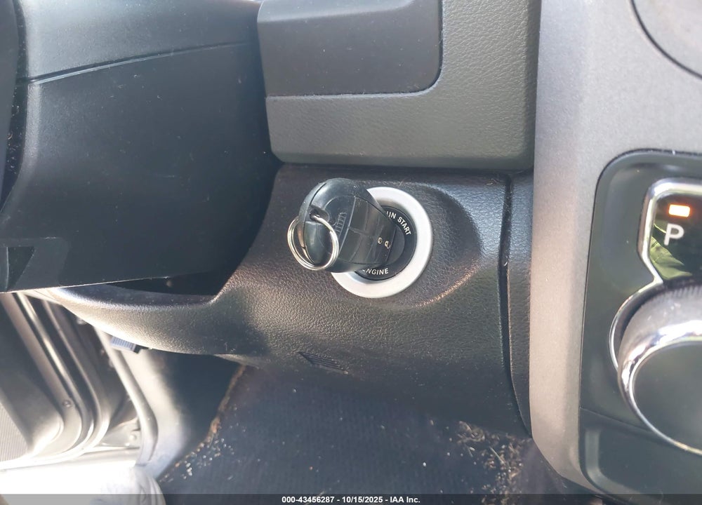 2017 RAM 1500 EXPRESS 4X2 5'7 BOX VIN: 1C6RR6KT0HS833750