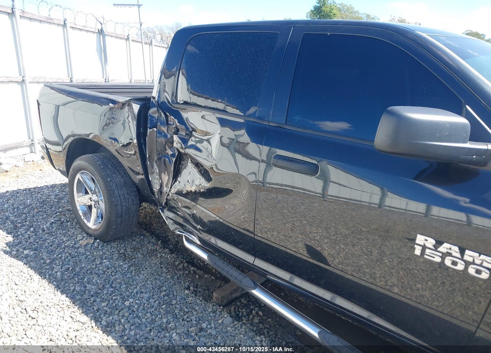 2017 RAM 1500 EXPRESS 4X2 5'7 BOX VIN: 1C6RR6KT0HS833750