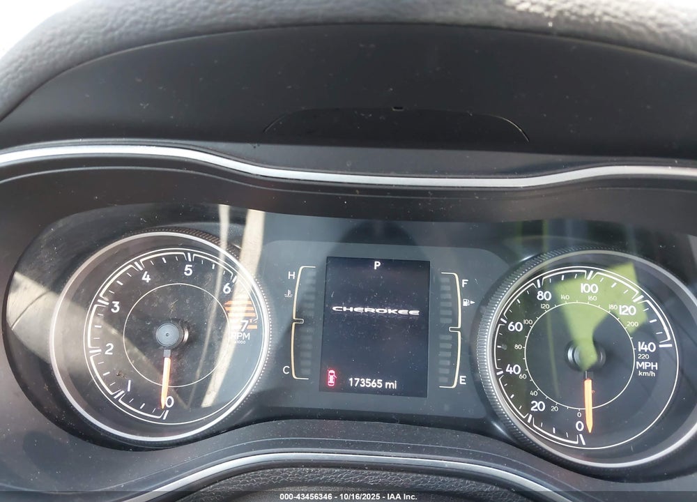 2019 JEEP CHEROKEE LATITUDE PLUS FWD VIN: 1C4PJLLB7KD420330