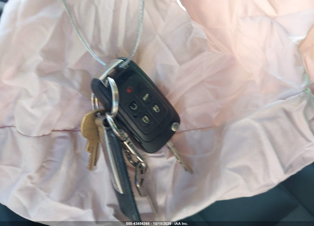 2017 CHEVROLET IMPALA VIN: 2G1105SA6H9116739
