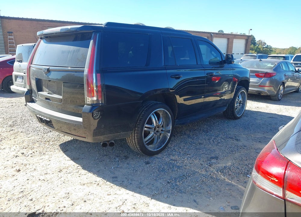 2017 CADILLAC ESCALADE VIN: 1GYS4BKJXHR385390