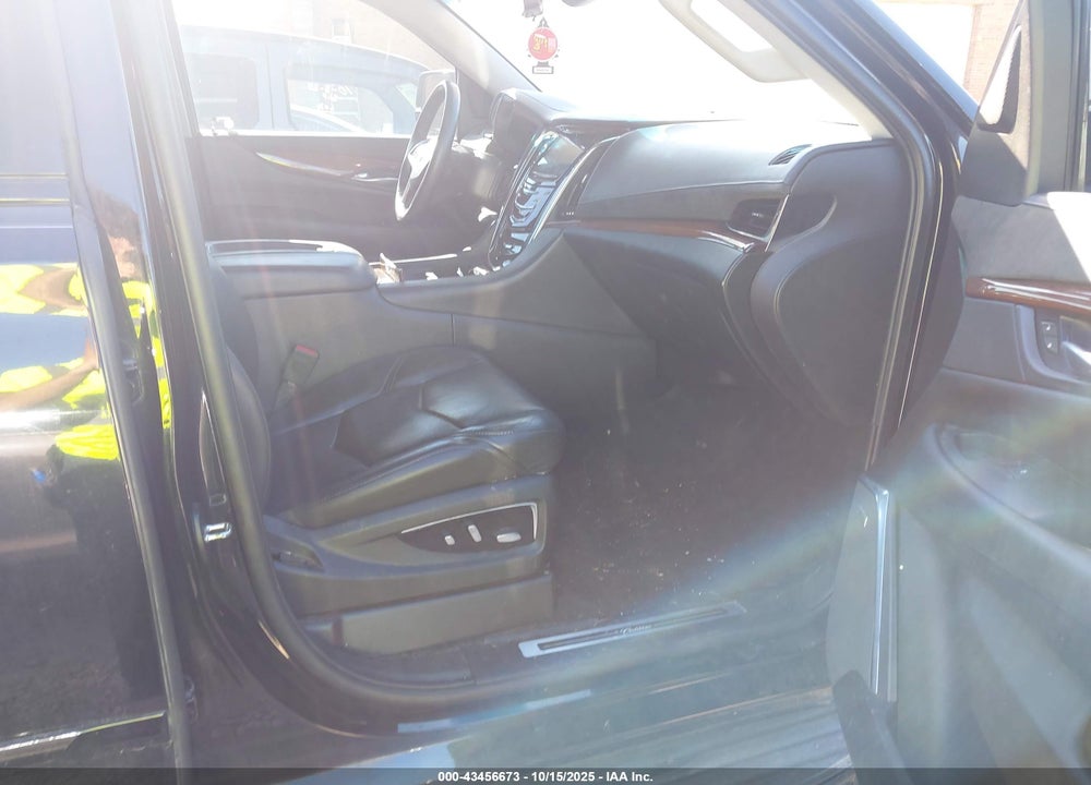 2017 CADILLAC ESCALADE VIN: 1GYS4BKJXHR385390