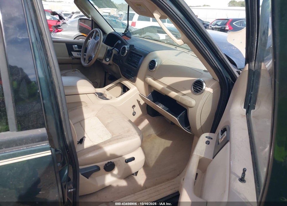 2004 FORD EXPEDITION EDDIE BAUER VIN: 1FMPU18L54LA84100