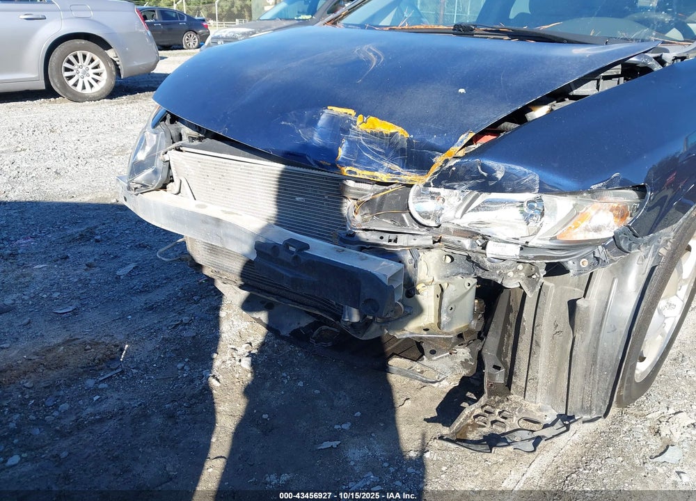 2010 HONDA CIVIC VIN: 19XFA1F57AE027074