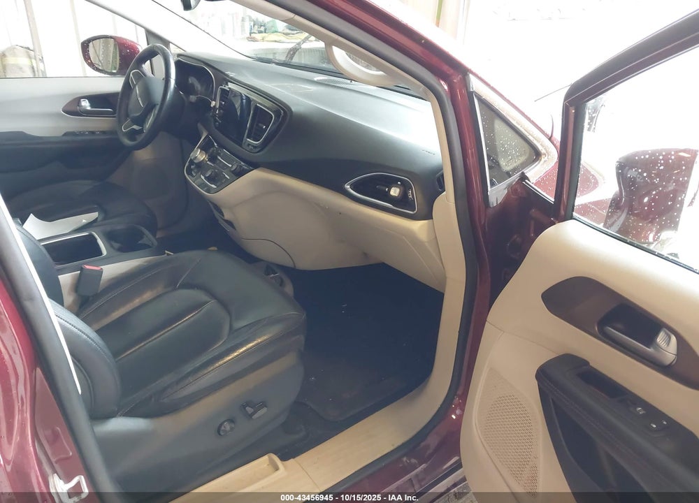 2017 CHRYSLER PACIFICA TOURING L PLUS VIN: 2C4RC1EG0HR531260