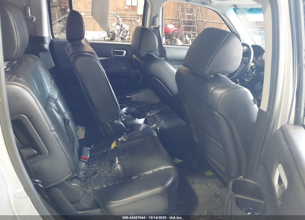 2013 HONDA PILOT VIN: 5FNYF4H56DB037229