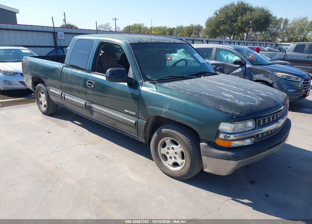2002 CHEVROLET SILVERADO 1500 LS VIN: 2GCEC19T721419860
