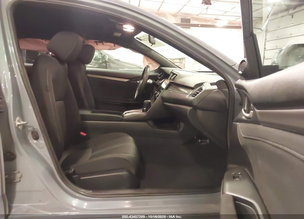 2018 HONDA CIVIC EX VIN: SHHFK7H51JU223064