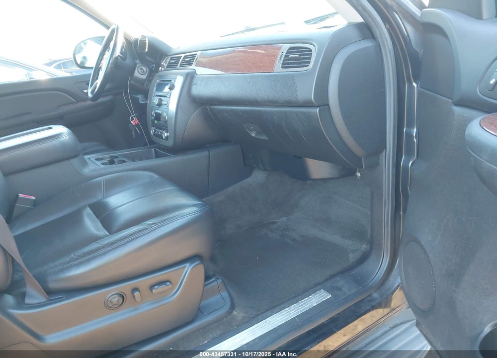 2008 GMC YUKON SLT VIN: 1GKFK13058R222440