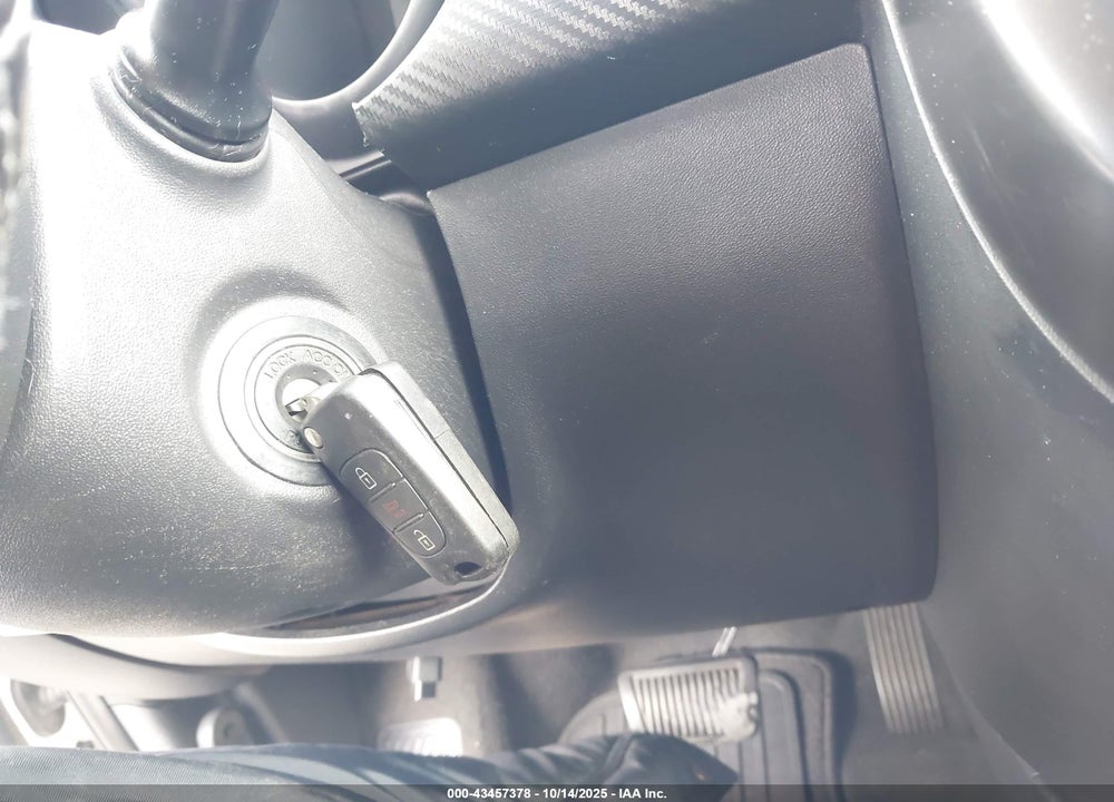 2011 KIA SOUL VIN: KNDJT2A22B7709949