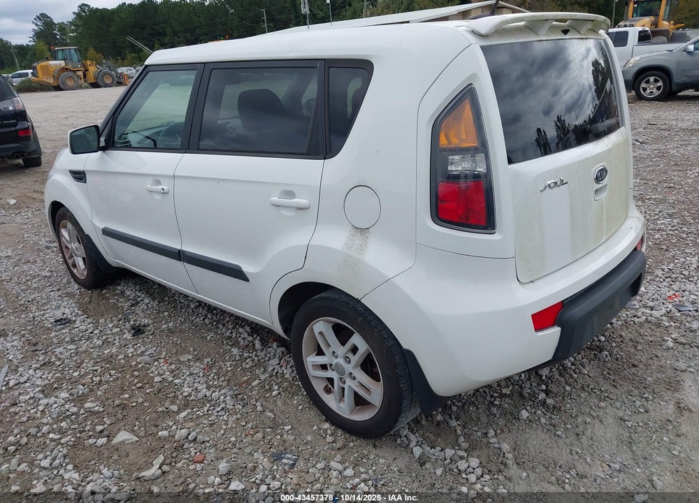 2011 KIA SOUL VIN: KNDJT2A22B7709949