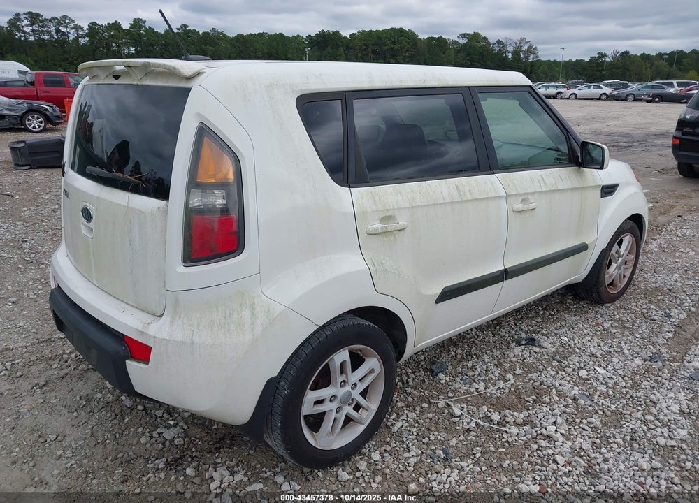 2011 KIA SOUL VIN: KNDJT2A22B7709949