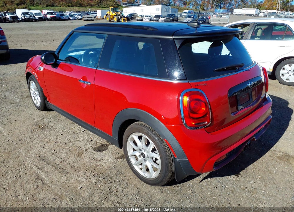 2015 MINI HARDTOP COOPER S VIN: WMWXP7C54F2A40380