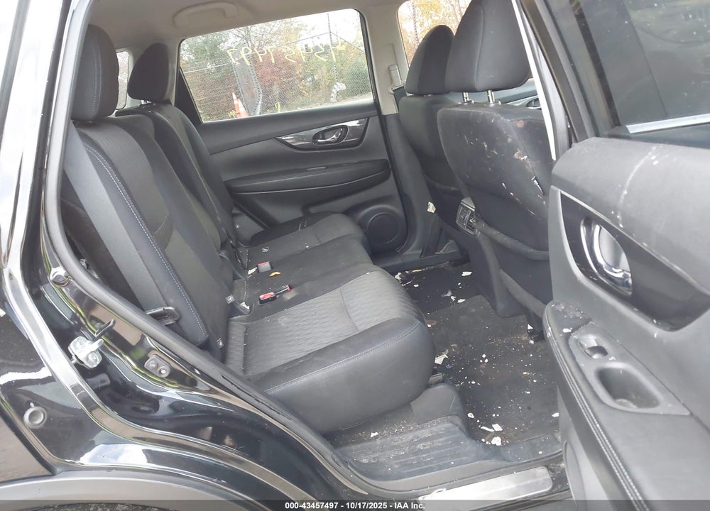 2018 NISSAN ROGUE VIN: 5N1AT2MV3JC721888