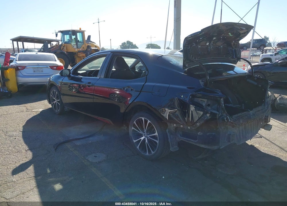 2020 TOYOTA CAMRY SE VIN: 4T1G11AK2LU882203