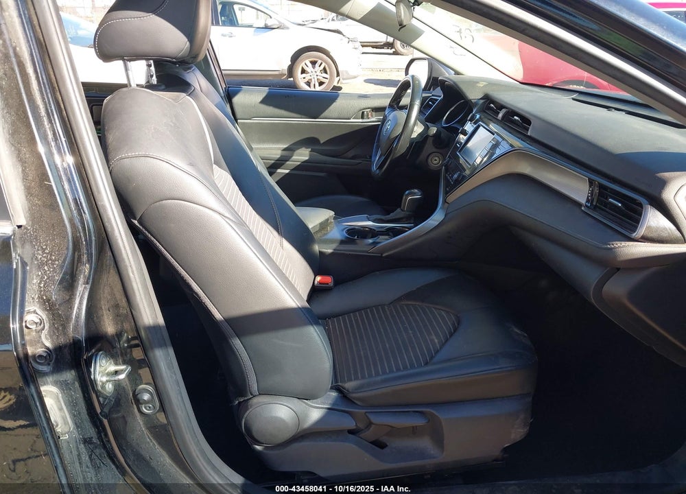2020 TOYOTA CAMRY SE VIN: 4T1G11AK2LU882203