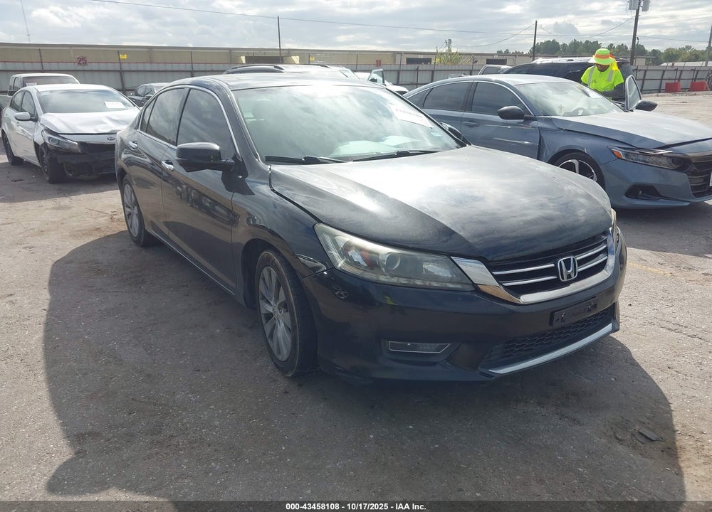 2013 HONDA ACCORD EX-L V-6 VIN: 1HGCR3F84DA032114