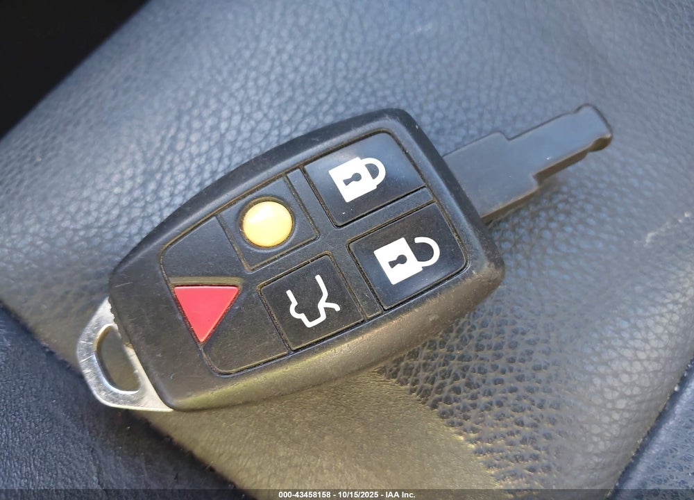 2007 VOLVO V50 2.4I VIN: YV1MW390772325872
